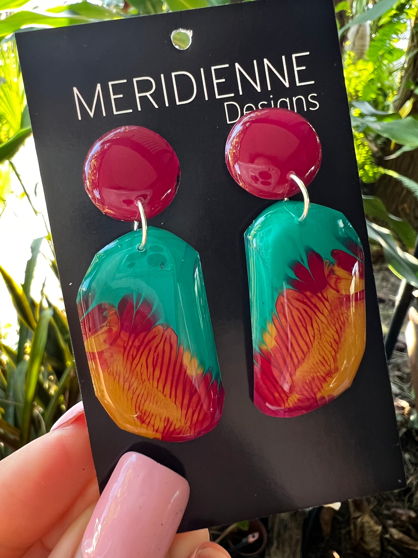 Paint Palette Red and Green - M shapes