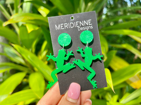 Green Tree Frog Resin Earrings - Icon