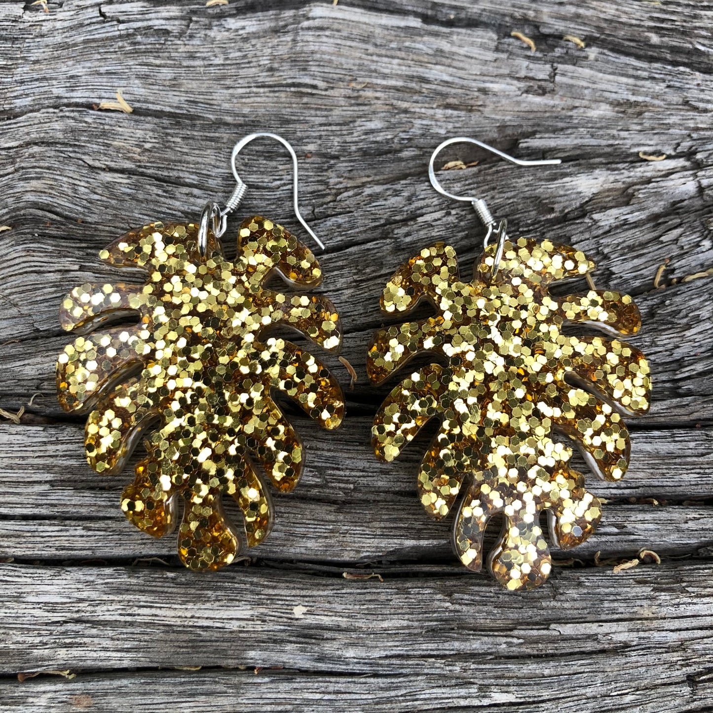 Gold glitter Monstera resin earrings