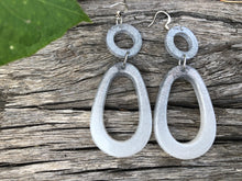 Load image into Gallery viewer, Silver Pearl Resin Earrings
