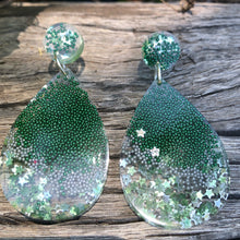 Load image into Gallery viewer, Green Bead Resin Earrings
